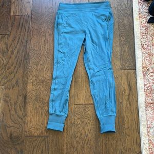 lululemon joggers 28”
